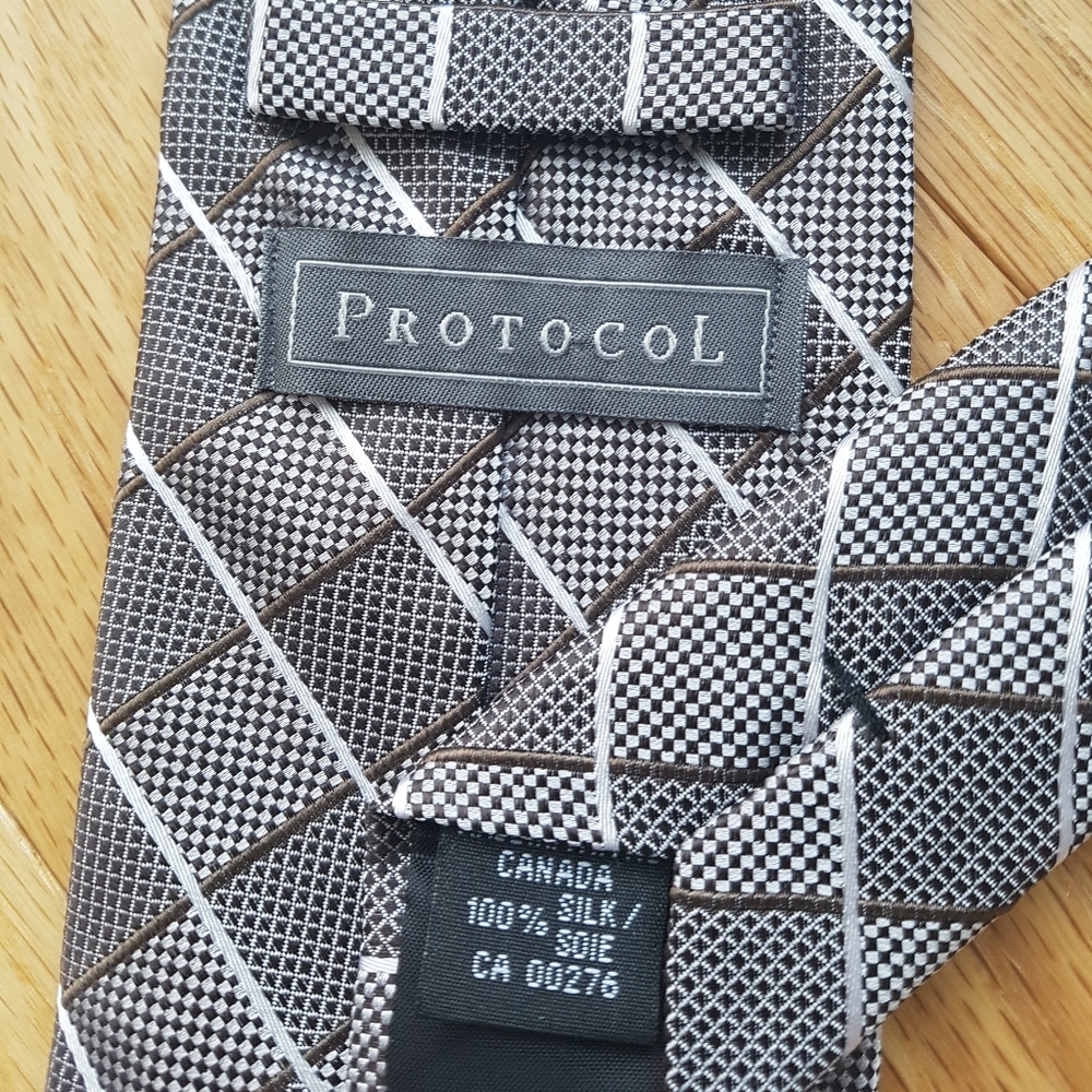Protocol necktie - Picture 2 of 2